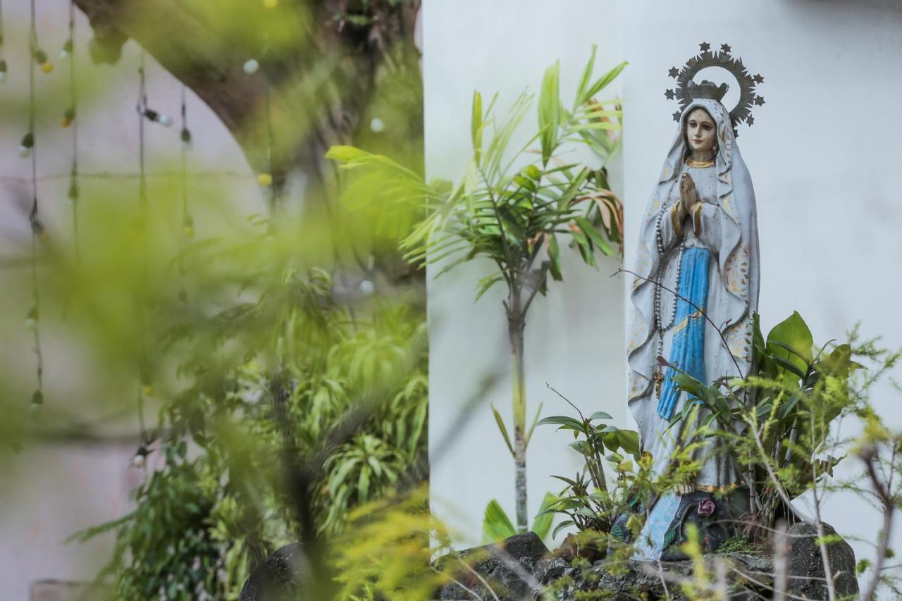 Rosvenil Hotel Tacloban Bagian luar foto